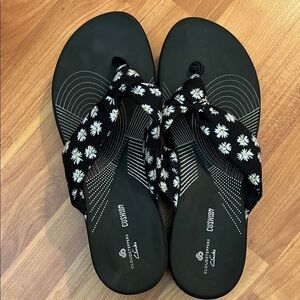 Cloudsteppers by Clarks Black Daisy Sandals